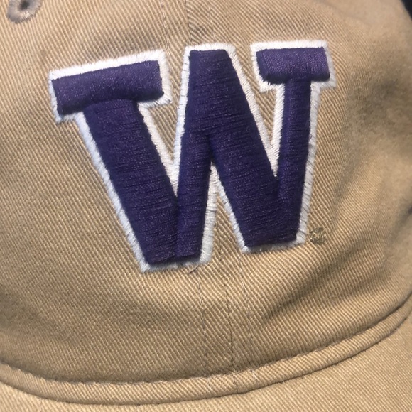 Washington Huskies Strap-back Hat by Zephyr - Picture 3 of 5